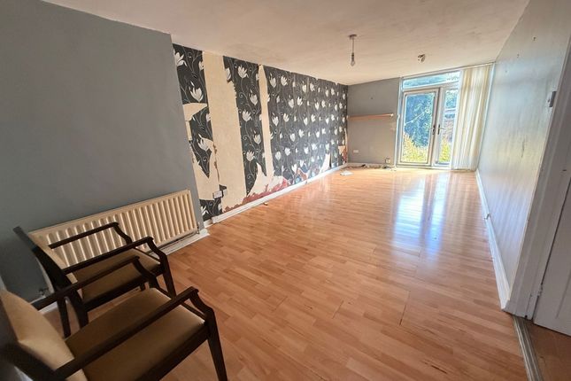 4, Collingwood Court, Washington photo 2