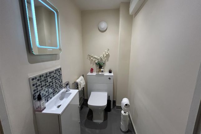 26, Lucy Baldwin Close, Stourport-On-Severn photo 5