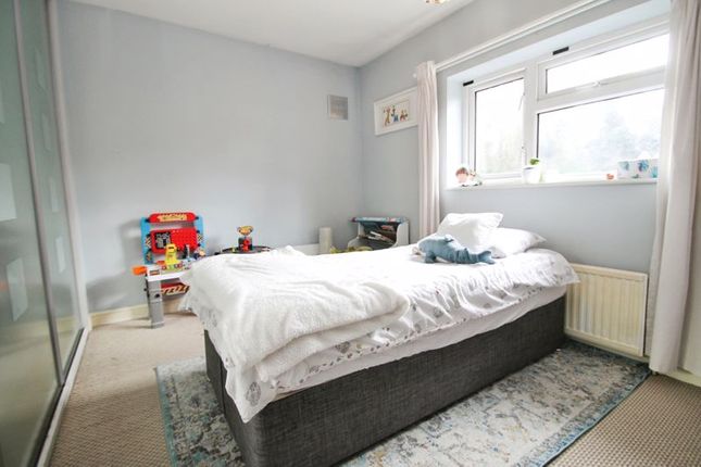 End terrace house to rent in Valley Rise, Watford
