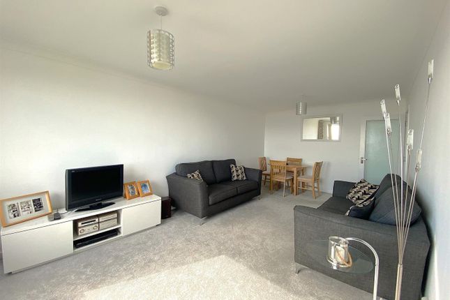14 Barbados, De la Warr Parade, Bexhill-on-Sea photo 3