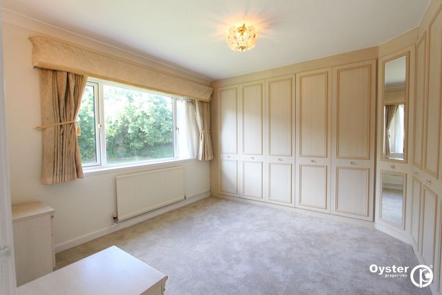 14 Dene Court Dene Gardens, Stanmore photo 5