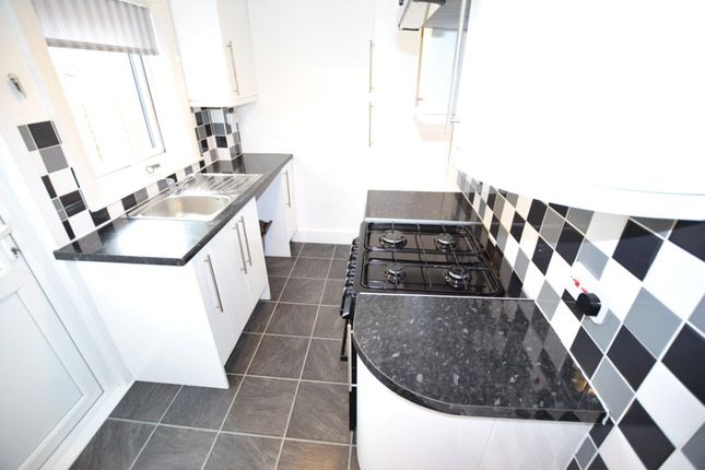 18, Waterlow Road, Dunstable photo 2