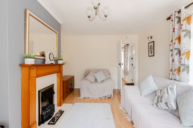 15 Severnwood Gardens, Bristol photo 4