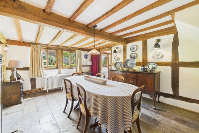 Cam01791G0-Pr0189-Still014