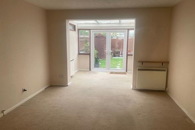 71, Bridgestone Drive, Bourne End photo 3