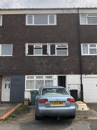 Thumbnail Terraced house to rent in Kennet Grove, Castle Bromwich