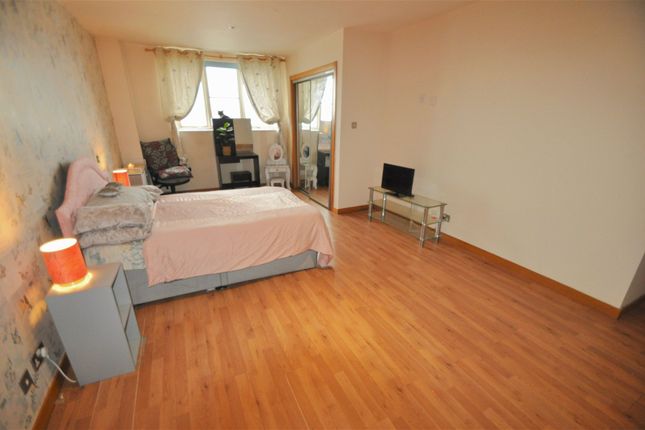 Duplex for sale in Dock Road, Birkenhead