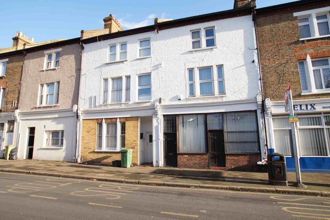 Thumbnail Flat to rent in Parish Lane, London