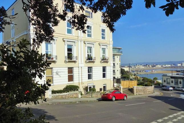 2-bed flat on 12 Addington Court, Madeira Road, Weston-super-Mare, £135,000