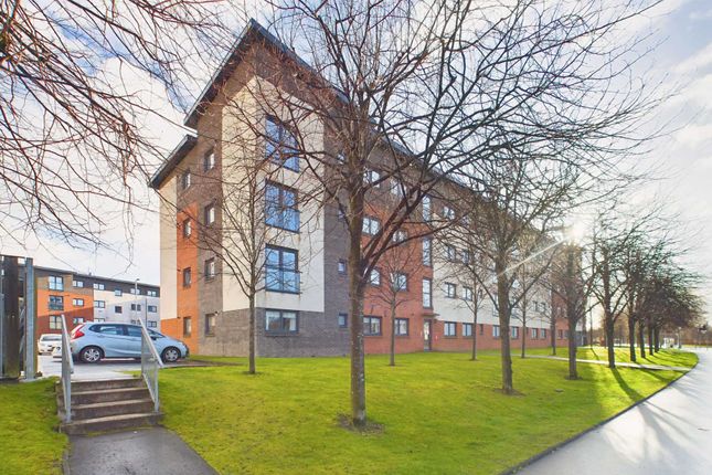Flat for sale in Mulberry Crescent, Renfrew