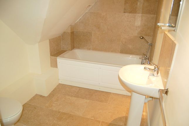 6, Deerbrook, Burgess Hill photo 5