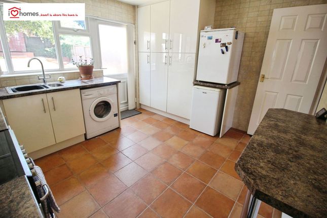 7, Pommel Close, Walsall photo 4