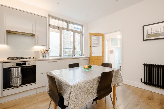 13, Greenham Road, London photo 3