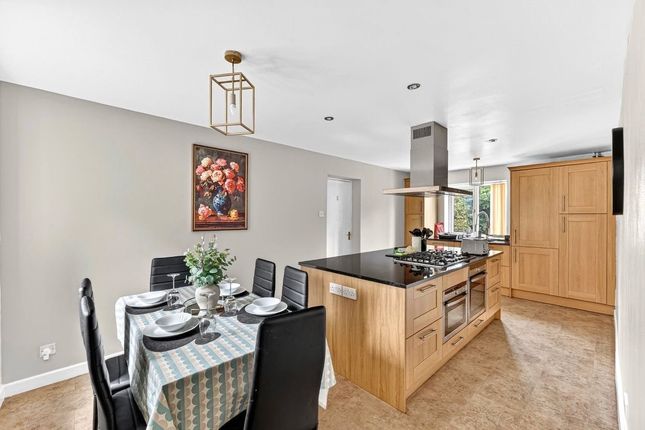 38, Astlethorpe, Milton Keynes photo 5