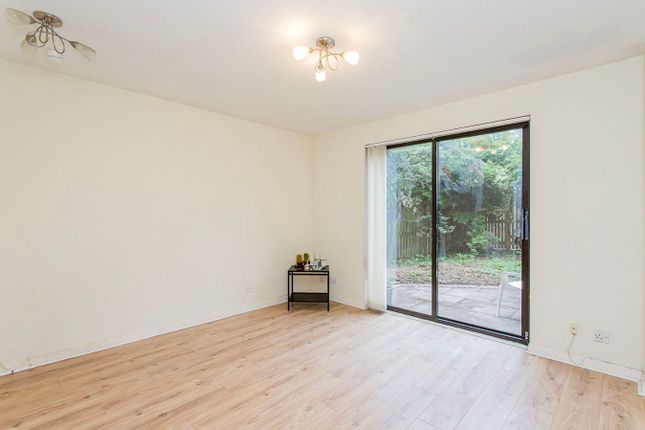 63, Hermitage Drive, Perth photo 4