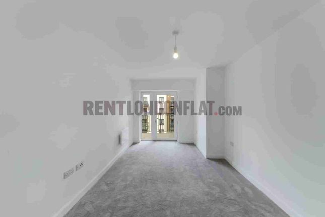 Commander Avenue, Colindale photo 4