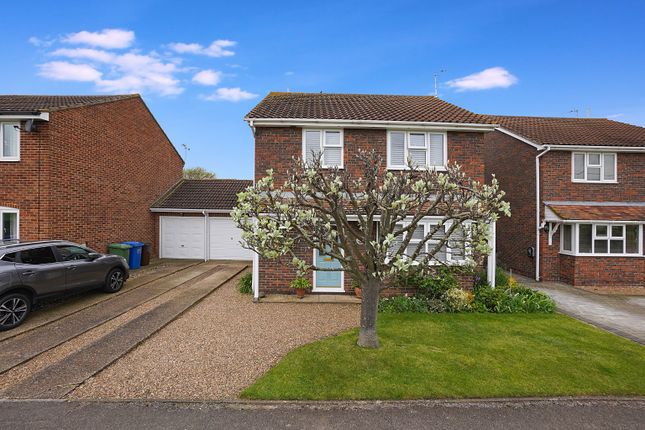 Thumbnail Detached house for sale in Chaffes Lane, Upchurch, Sittingbourne