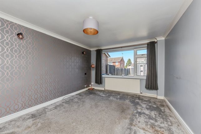 99, Lambert Road, Uttoxeter photo 3