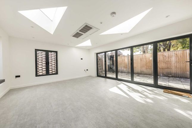 Thumbnail Bungalow for sale in Conyers Road, London