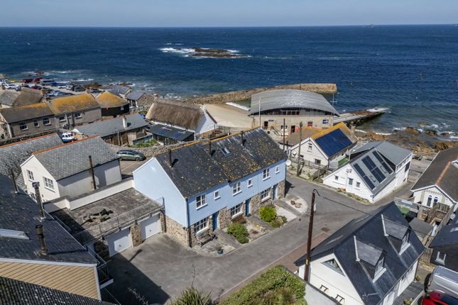 4, The Harbour Mews, Sennen Cove photo 3