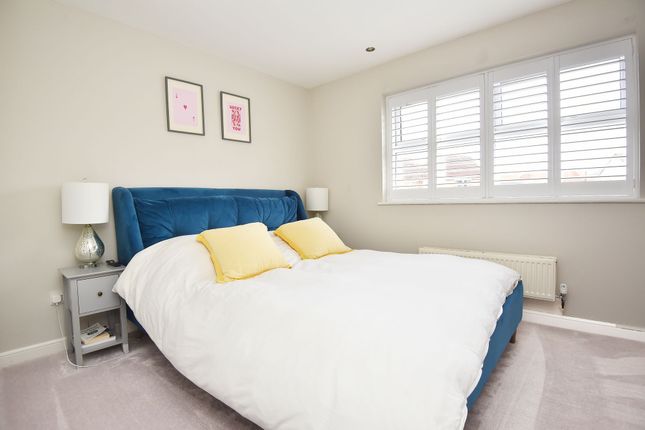 13 St. Georges Walk, Harrogate photo 4