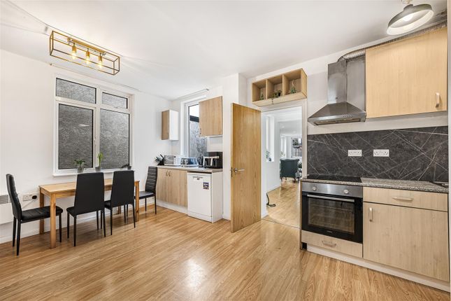 105, Whittington Road, London photo 3