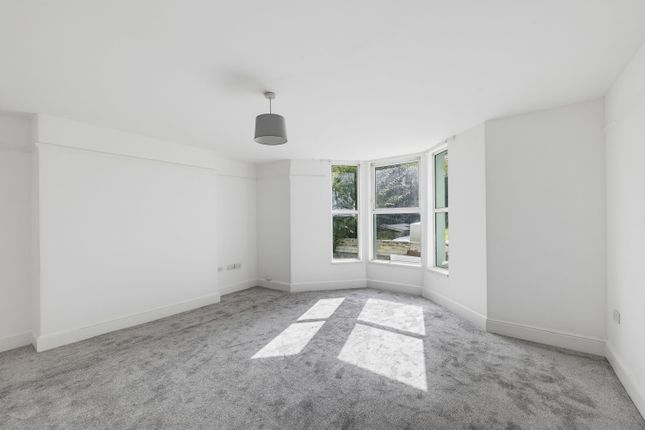 23A, Alexandra Road, Alexandra Road photo 2