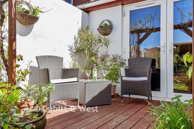 30, Keymer Avenue, Peacehaven photo 2
