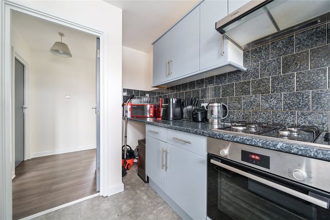 Flat for sale in Duncan Court, Green Lanes, Winchmore Hill, London