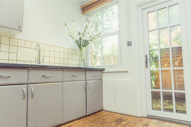 10, Leas Road, Guildford photo 5