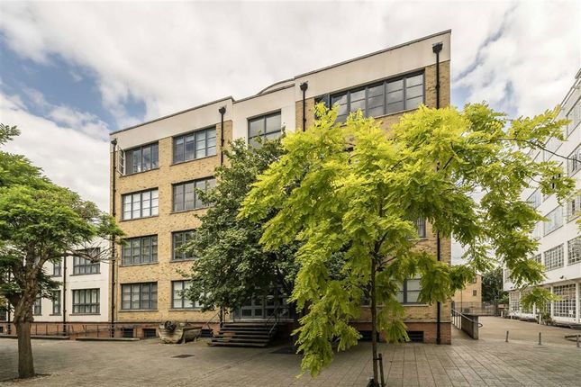 Flat for sale in Grange Road, Bermondsey