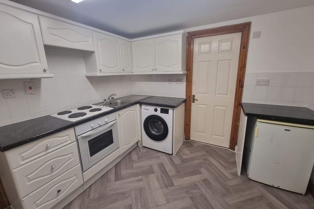 F7-33 , London Road , Tooting photo 4