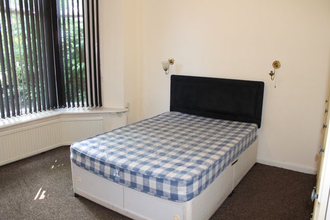Thumbnail Flat to rent in Chippinghouse Road, Sheffield, South Yorkshire