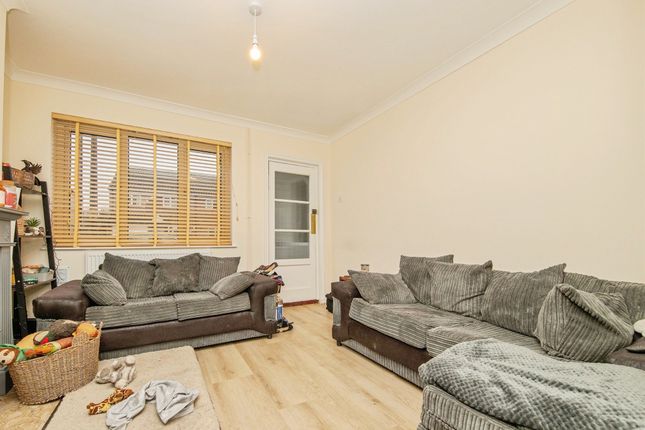 90, Manor Road, Harwich photo 3