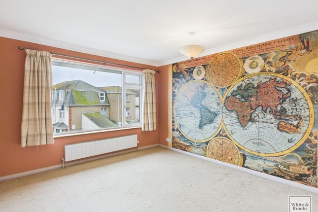 1 Seafield Terrace Stocker Road, Bognor Regis photo 4