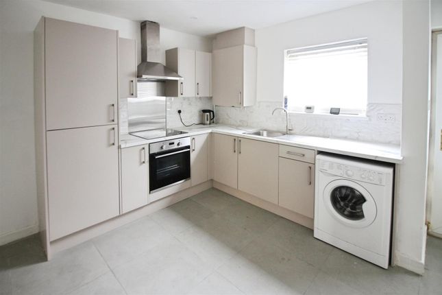 24, Sandgate Terrace, Leeds photo 3
