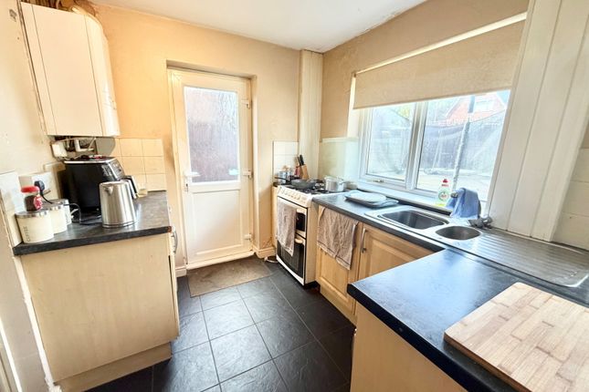 80, Russells Hall Road, Dudley photo 2