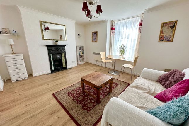Farnborough House, 3,1, Warren Hill, Torquay photo 2