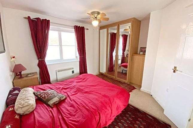 Flat for sale in Hook Close, Beeston, Nottingham