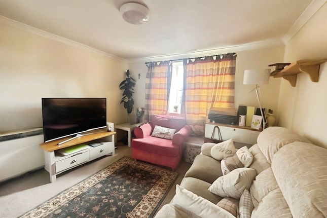 38, SAFFRON WALDEN photo 2