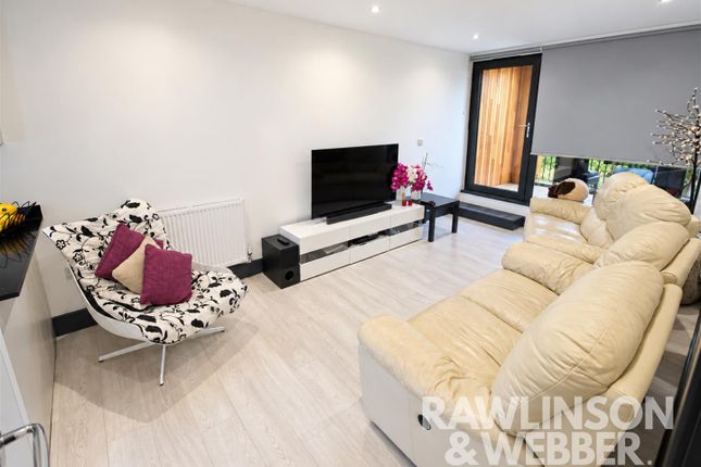 Flat 14, 1 Molesey Road, West Molesey photo 2