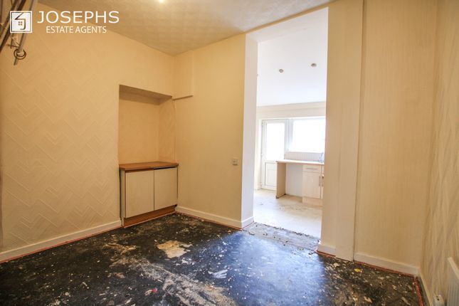 346, Willows Lane, Bolton photo 5