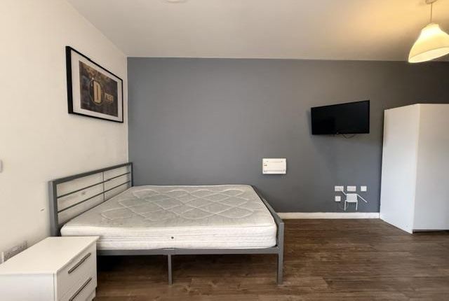 307, 2 Moorfields, Liverpool photo 2
