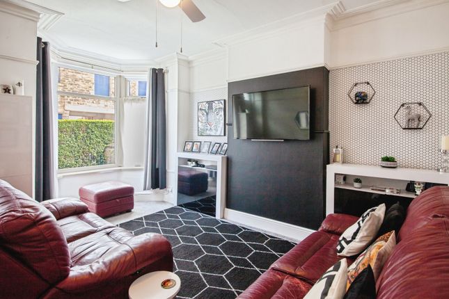 32, Fir Street, South Yorkshire photo 3