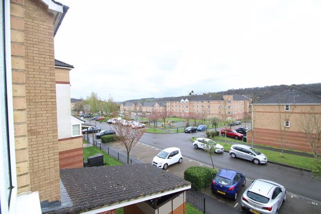Flat for sale in Peatey Court, Princes Gate, High Wycombe