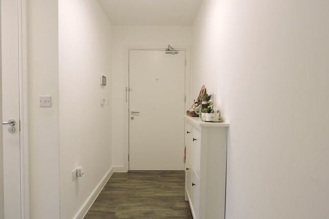 24, Peregrine Point, Alma Road, (North London) photo 4