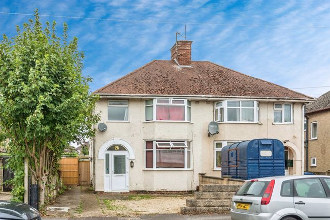 Thumbnail Semi-detached house for sale in Fairlie Road, Oxford