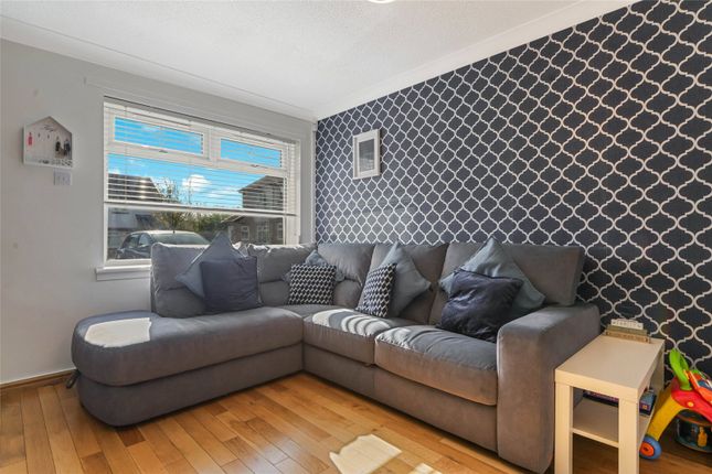 17, Kelvinvale, Glasgow photo 2