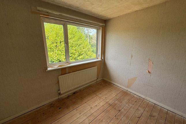 18 Langley, Bretton, Peterborough photo 4