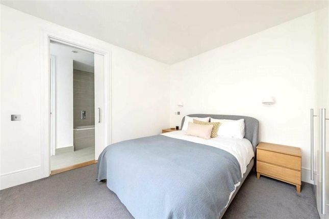 Flat to rent in Wild Street, Covent Garden, London